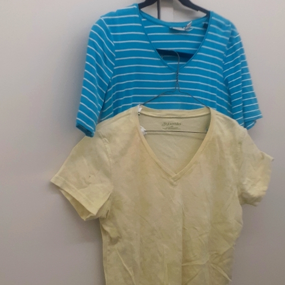 2 Chico’s Blue  Color  stripe Tees Size 1 & St John Bay Tie Dye - Picture 1 of 10